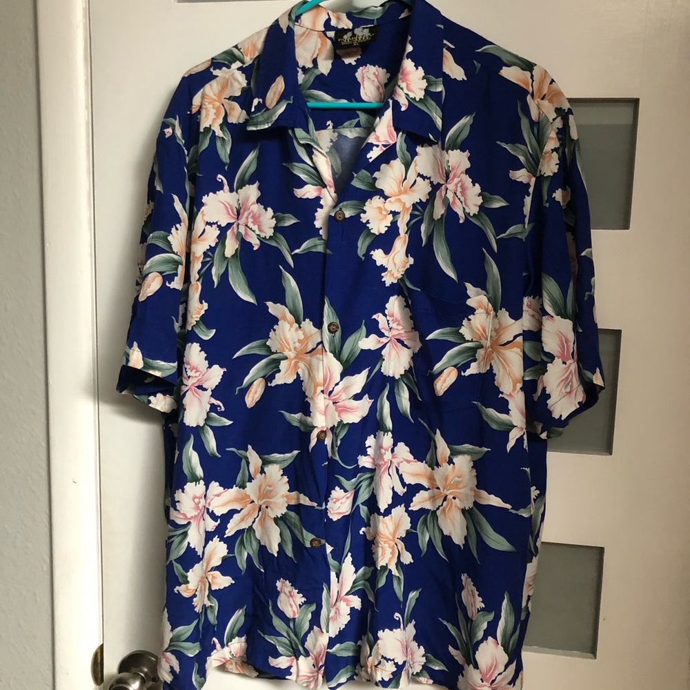 Vintage Blue & White Orchid Floral Rayon Hawaiian Shirt in EUC